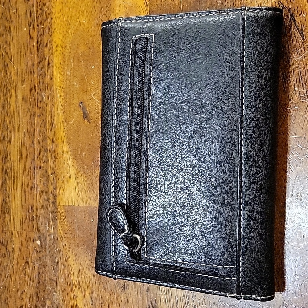 Liz Claiborne wallet